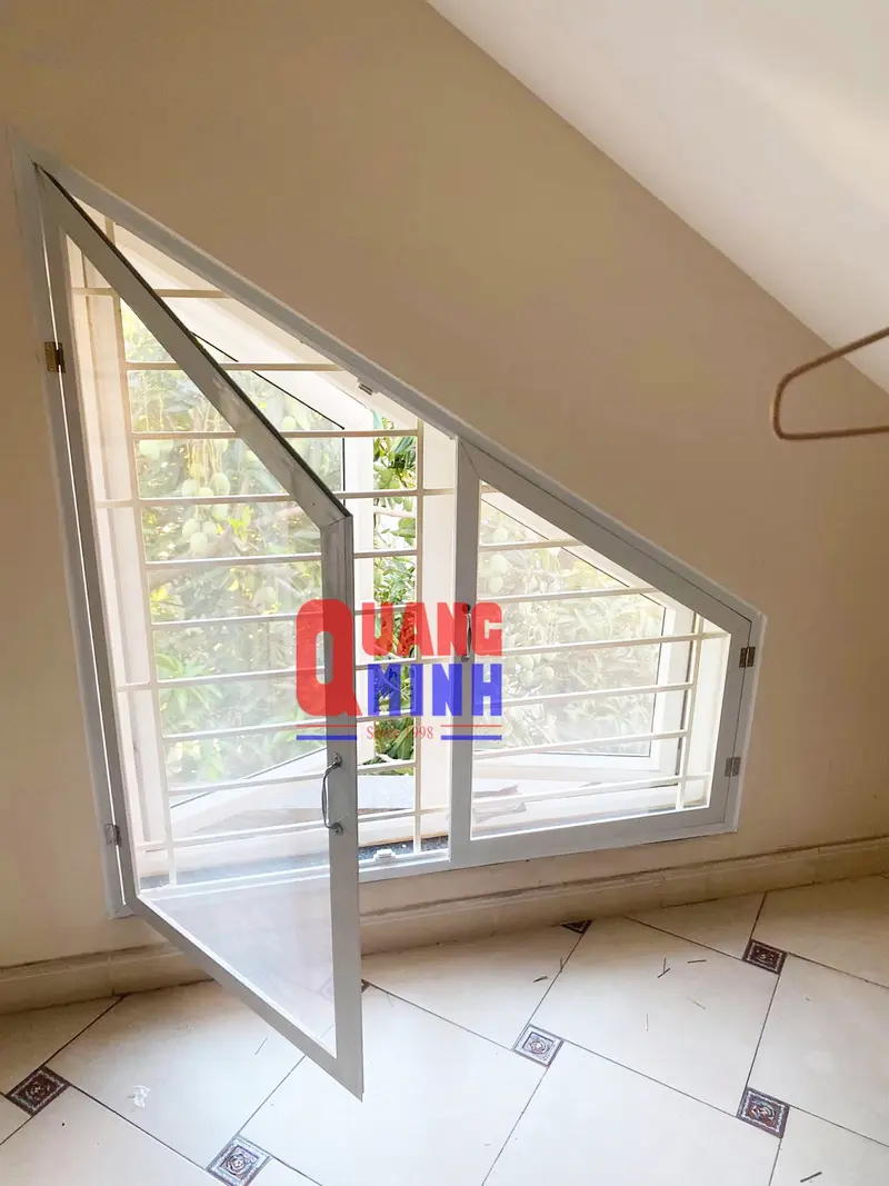 Cửa dạng mở quay