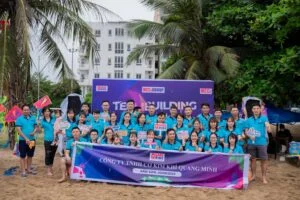 Cán bộ công nhân viên Công ty Cửa lưới Quang Minh