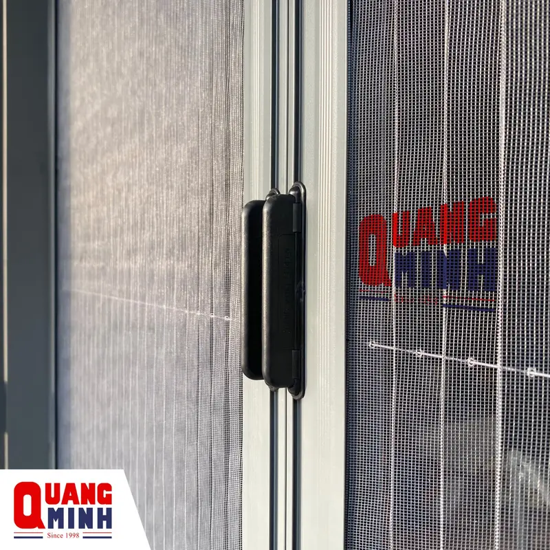 Cửa lưới chống muỗi xếp có thể đóng mở