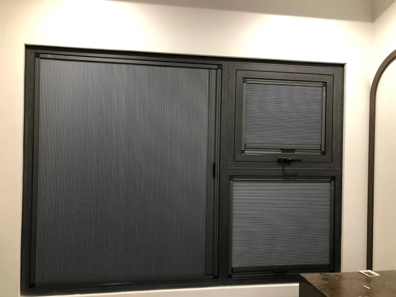 Cửa rèm tổ ong nhà vệ sinh: Kín đáo, chống nước, tiết kiệm diện tích