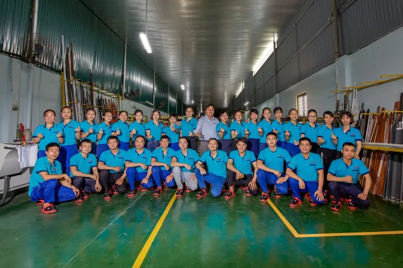 Đội ngũ nhân viên chuyên nghiệp Quang Minh 