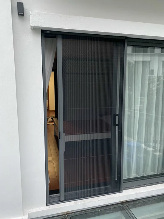 cửa chống muỗi đồng tháp