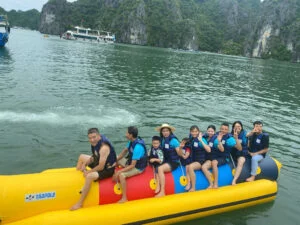 Hoạt động cano kéo thuyền chuối