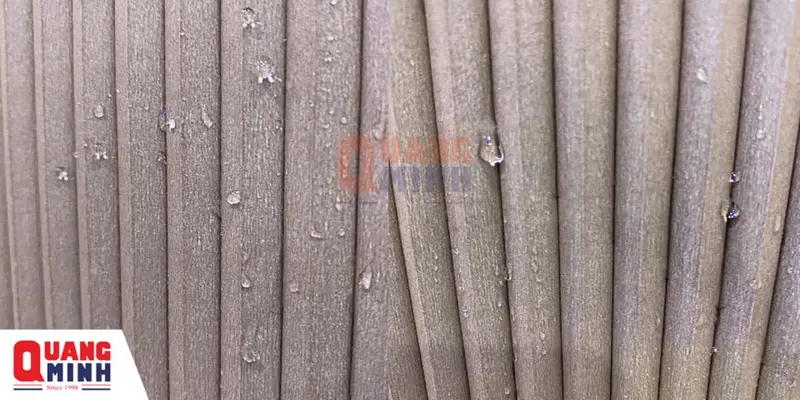 Khả năng chống thấm nước của cửa rèm tổ ong