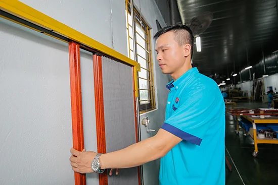 cửa chống muỗi quang minh