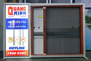 Máy kiểm tra chất lượng sản phẩm và thử cửa trước khi lắp đặt cho khách hàng