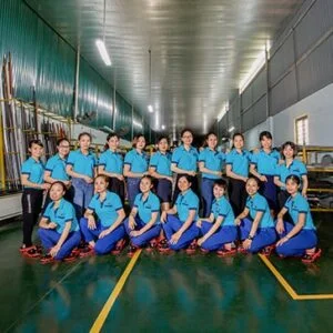 Nhà máy và đội ngũ sản xuất cửa lưới Quang Minh