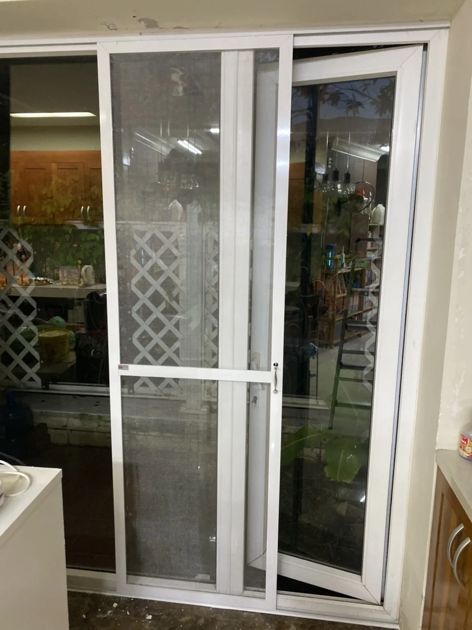 Cửa lưới chống muỗi Phú Quốc