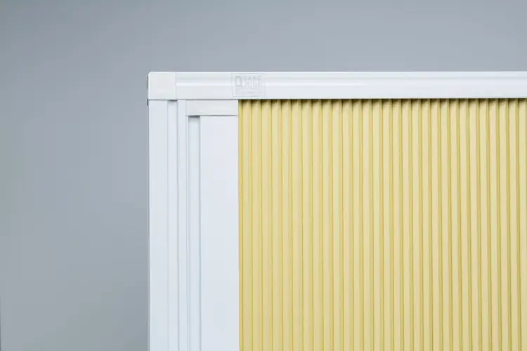 Chi tiết khung nhôm rèm tổ ong