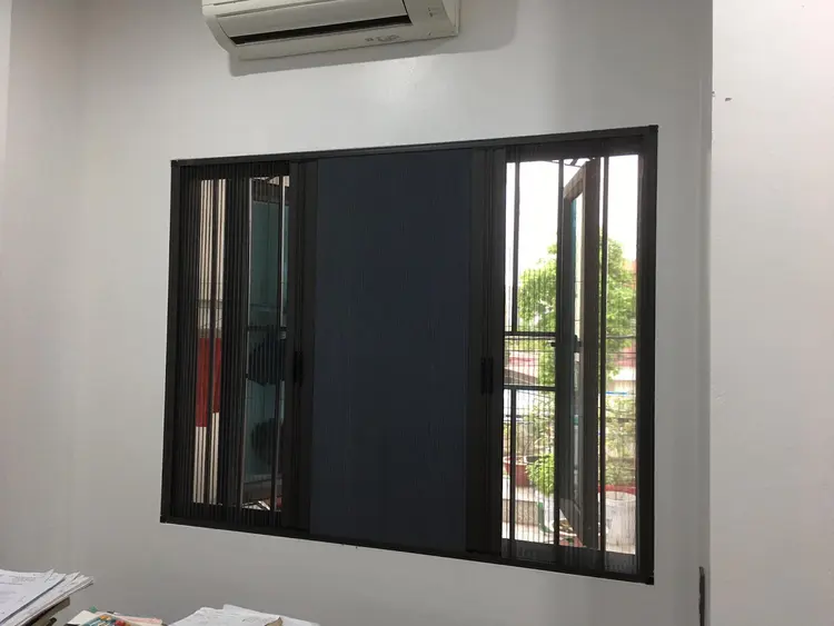 Cửa lưới chống muỗi kết hợp rèm có khả năng ngăn chặn tia UV