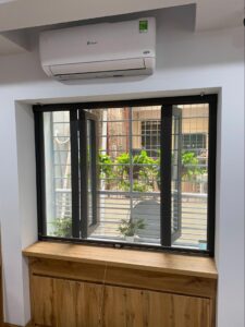 Hình ảnh công trình hoàn thiện thi công cửa cuốn chống muỗi.