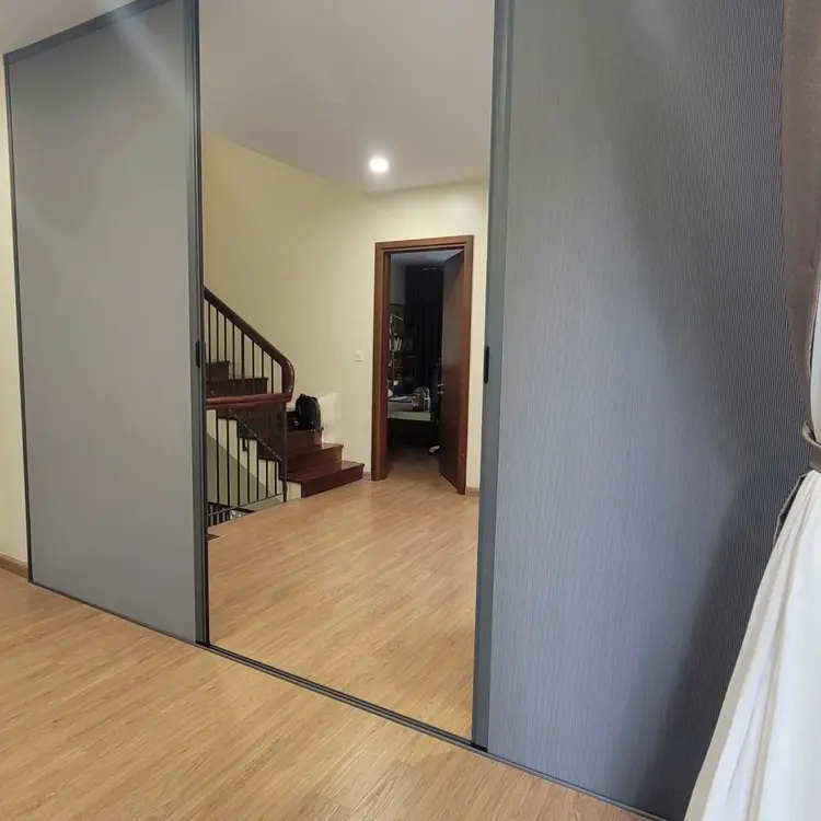 Cửa vách ngăn phòng bằng vải rèm tổ ong phân chia không gian hiệu quả