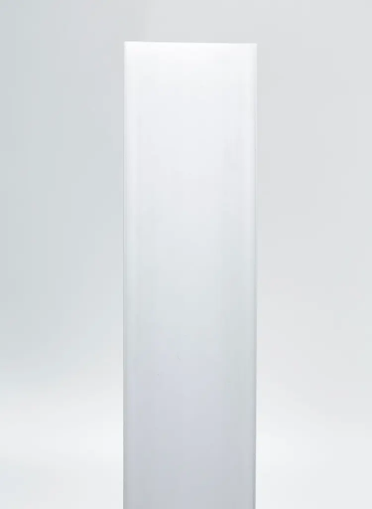 Cửa xếp lá nhựa Quang Minh sử dụng vật liệu nhựa Polycarbonate cao cấp