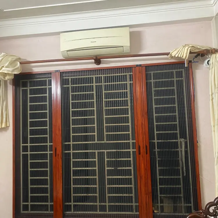 Cửa xếp Quang Minh lắp đặt ở vị trí cửa sổ