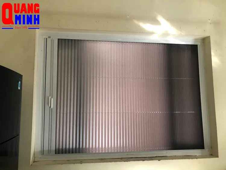 Giải pháp cửa lưới, rèm - xếp chống côn trùng và cản nắng 2 in 1