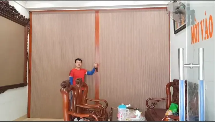 Vách ngăn tổ ong phòng khách được lắp đặt bởi Quang Minh
