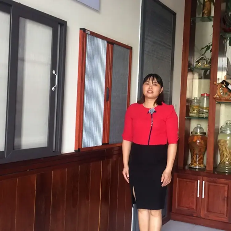 Bà : Phạm Thị Duyên NPP Cửa lưới Quang Minh tại Vũng Tàu