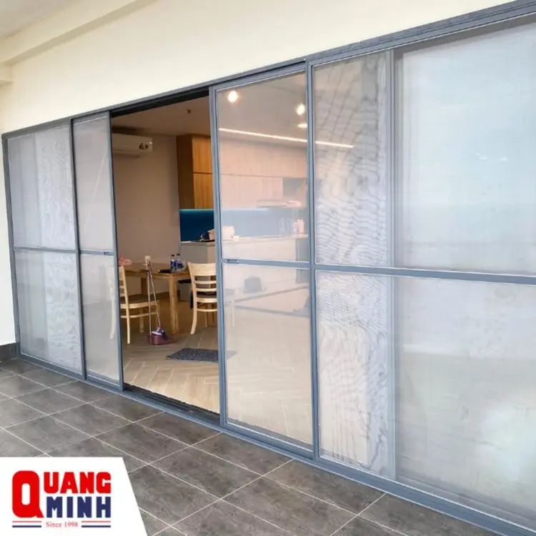 Cửa lưới chống muỗi dạng lùa lắp tại ban công