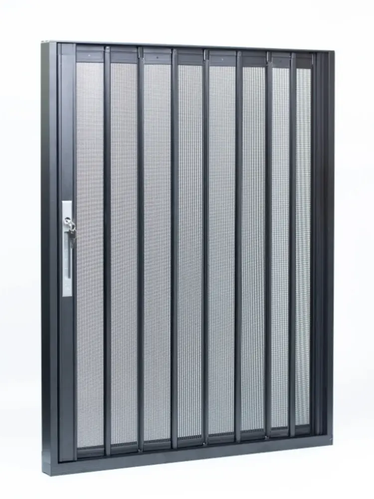 Cửa xếp lá nhôm Quang Minh