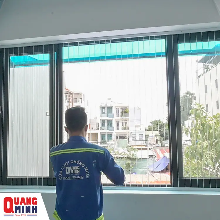 Đội ngũ Quang Minh lắp đặt và bảo hành dài hạn cho các sản phẩm cửa lưới chống muỗi