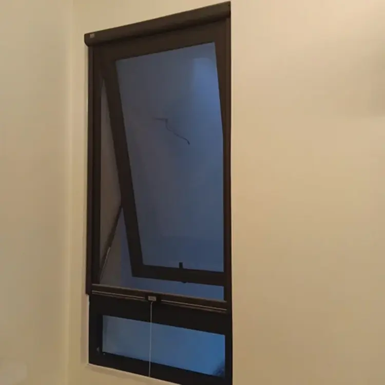 Hạng mục: Cửa lưới chống muỗi tự cuốn Công trình: Nhà tư gia, chung cư An Phú Thịnh, Quy Nhơn, Bình Định Khách hàng: Ông Nguyễn Xuân Vinh