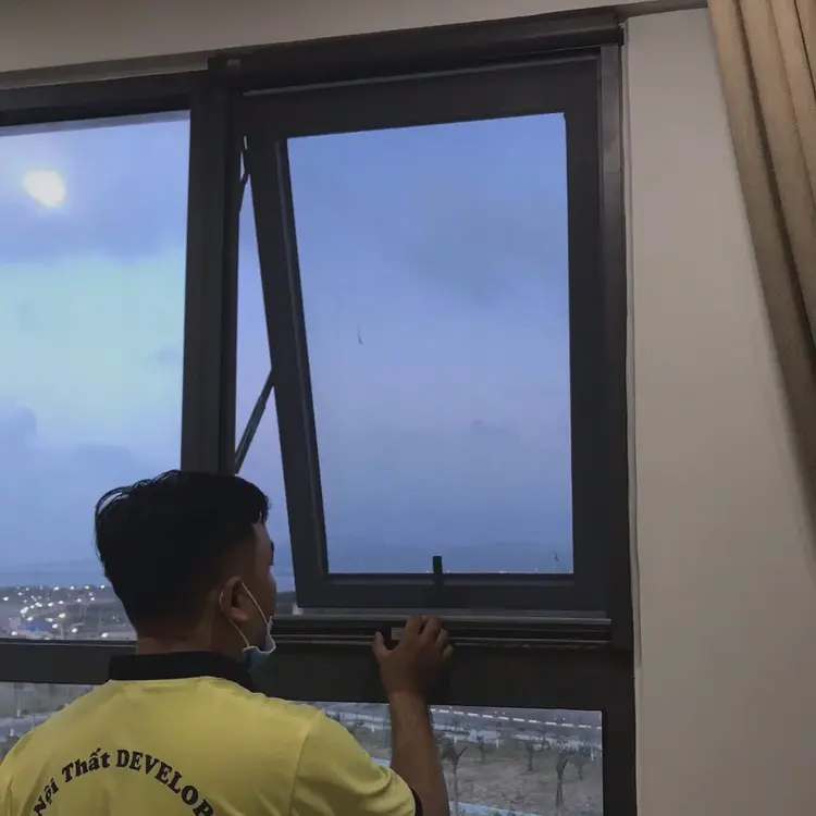 Hạng mục: Cửa lưới chống muỗi tự cuốn Công trình: Nhà tư gia, chung cư An Phú Thịnh, Quy Nhơn, Bình Định Khách hàng: Ông Nguyễn Xuân Vinh