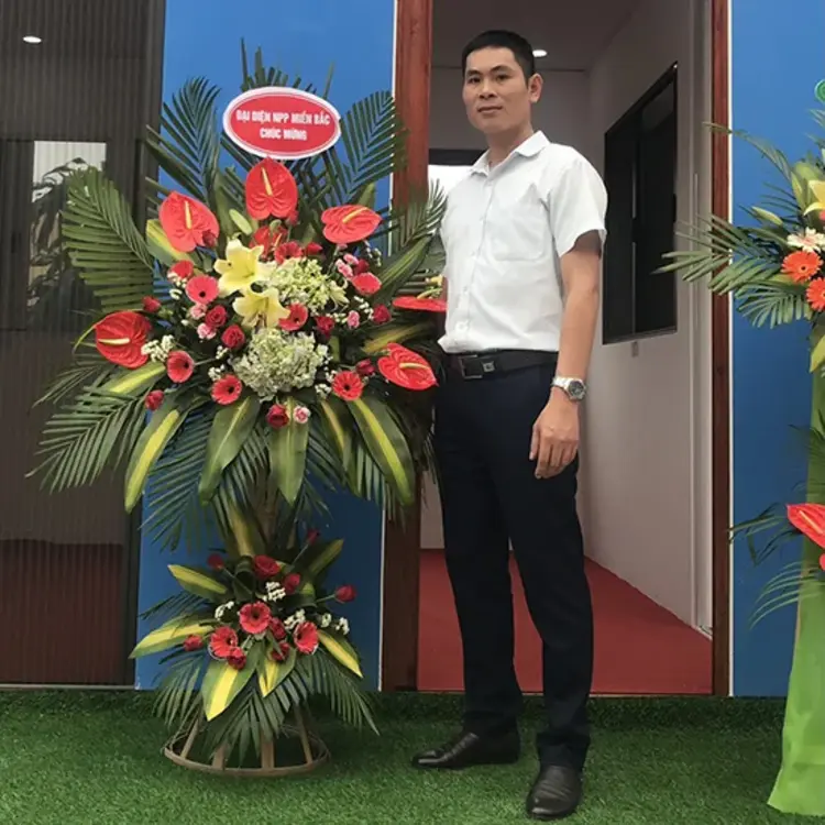 Ông Hoàng Tú NPP Cửa lưới Quang Minh Hải Dương