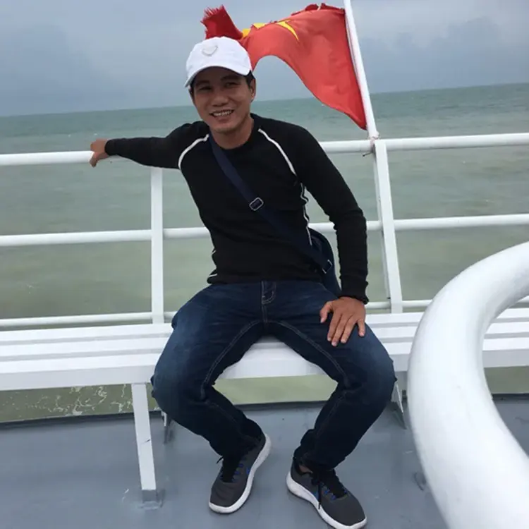 Ông: Thời Duy Tân Đại diện cửa lưới Quang Minh tại Cần Thơ