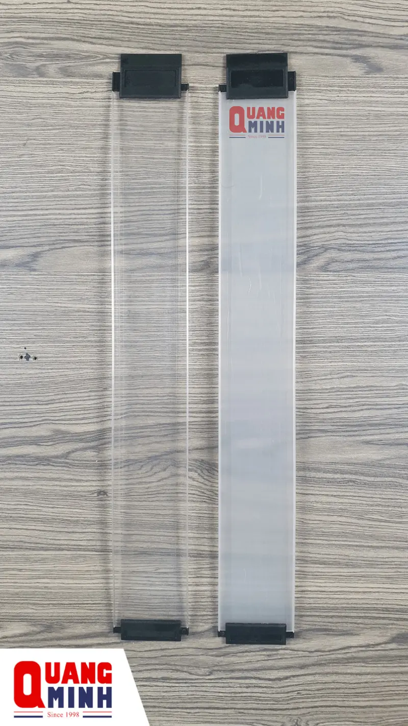 Chi tiết lá nhựa của cửa xếp lá nhựa Quang Minh