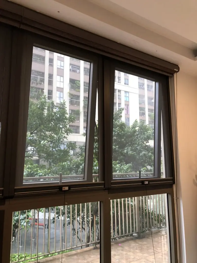 Cửa lưới chống muỗi tự cuốn