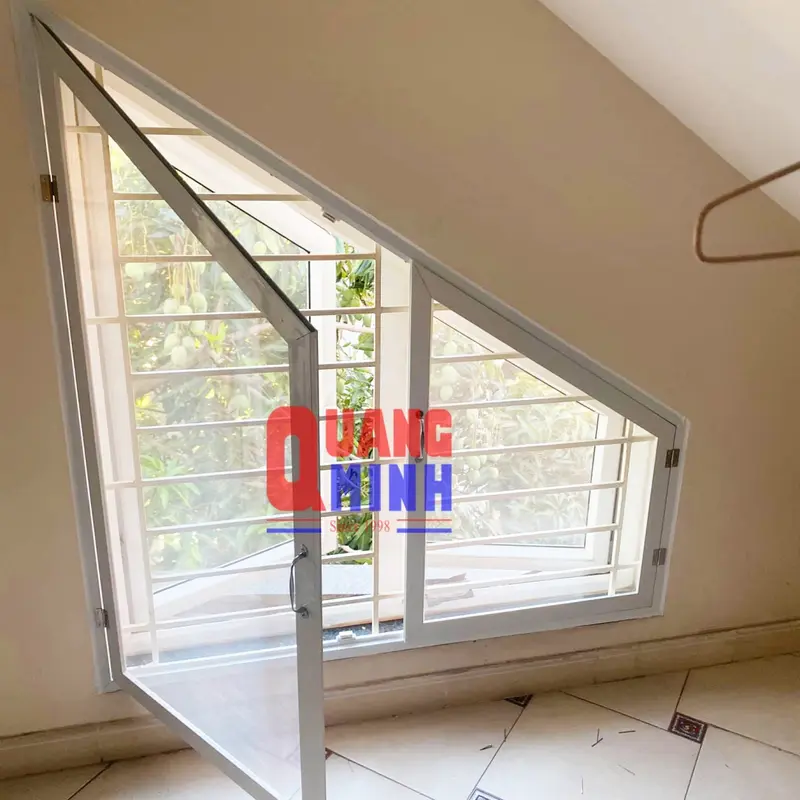 Cửa lưới mở quay nhiều kiểu dáng đa dạng