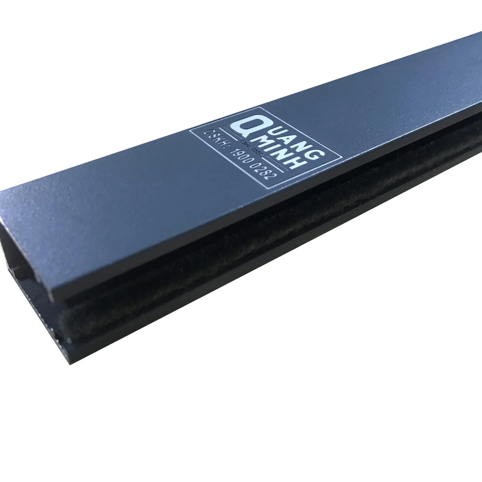 Laze chìm được khắc trên sản phẩm