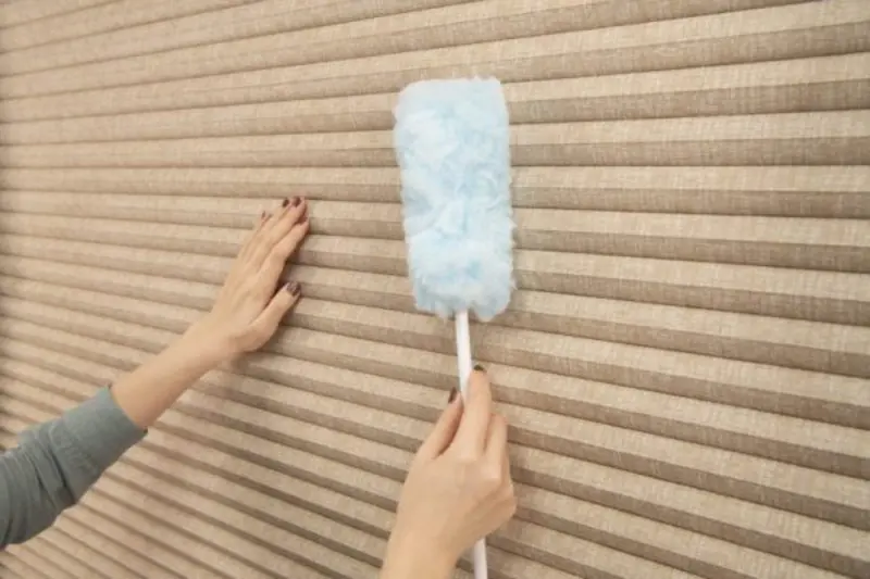 Vệ sinh rèm tổ ong đòi